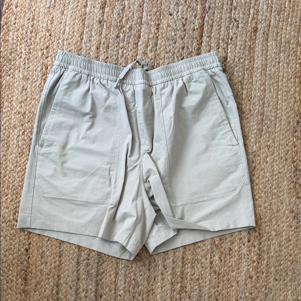 Men’s LuluLemon Tan Shorts